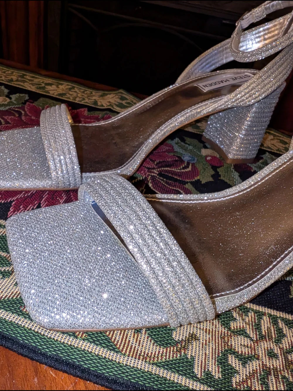 Steve Madden Lavnish Silver Glitter Block Heel Sandals Size 11 Ankle Strap - Picture 3 of 6